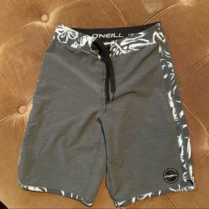 O'Neill gray boys swim trunks size 7 - MM